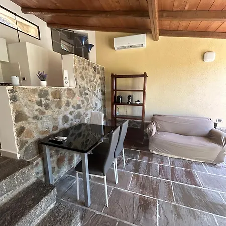 Oltre - Dove Cielo E Mare Si Uniscono Apartmanhotel