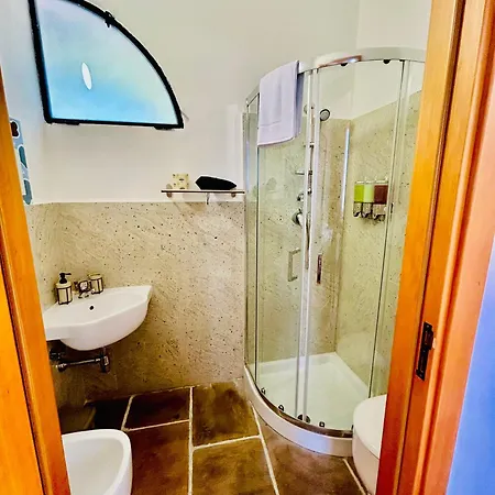 Oltre - Dove Cielo E Mare Si Uniscono Apartmanhotel